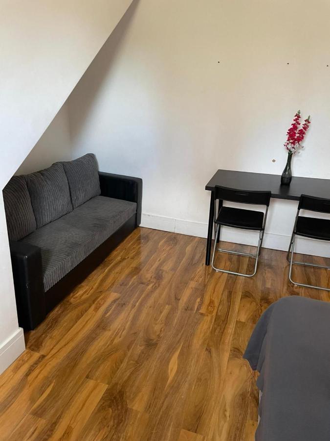Sw16 Norbury Guesthouse Londyn Zewnętrze zdjęcie